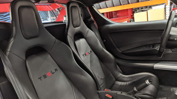 Das letzte gebaute Exemplar des Tesla Roadster der ersten Generation im Verkauf